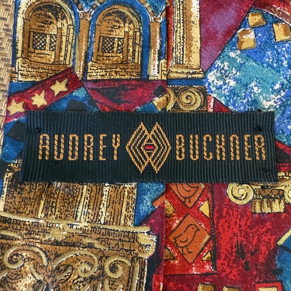 Audrey Buckner Red & Gold Romanesque Print 100% Silk Handmade in Italy Neck Tie - Picture 5 of 14